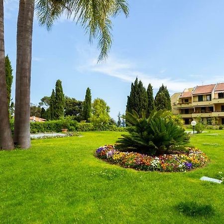 Garage, Piscina, Accesso A Mare E Pista Ciclabile Lejlighed Sanremo Eksteriør billede
